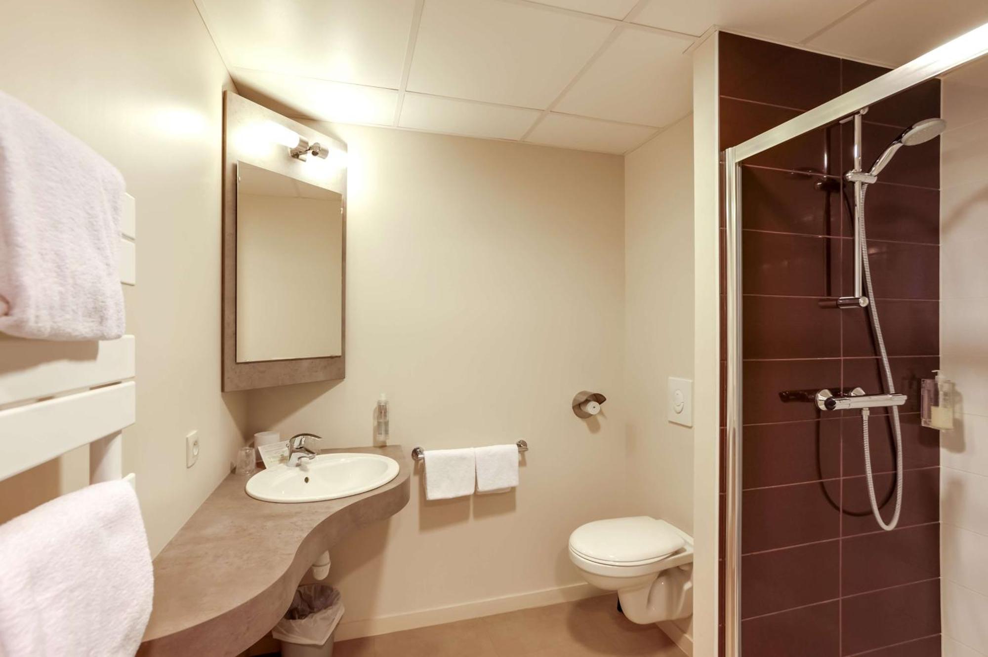 Brit Hotel Le Galion & Spa Биник Экстерьер фото