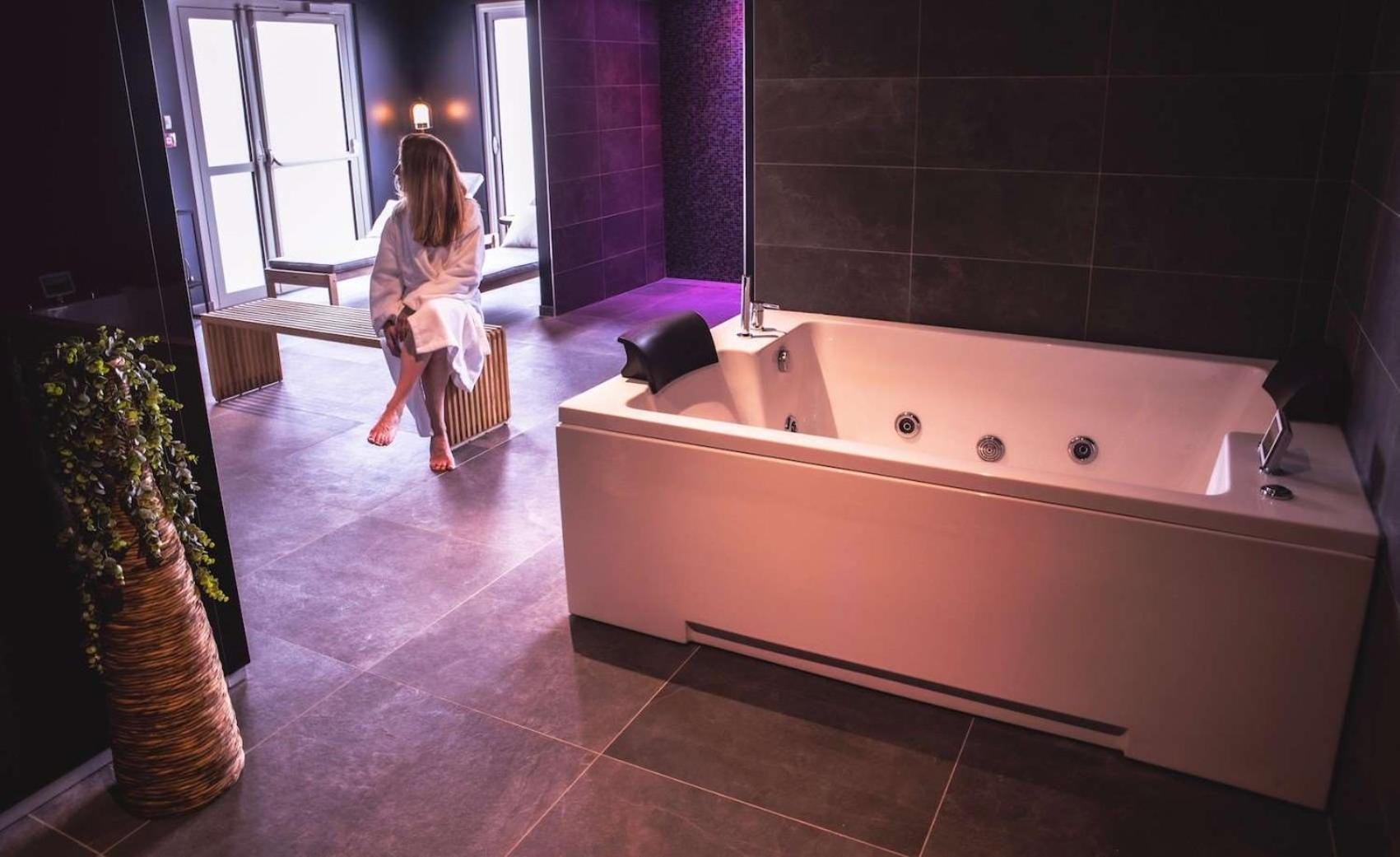 Brit Hotel Le Galion & Spa Биник Экстерьер фото