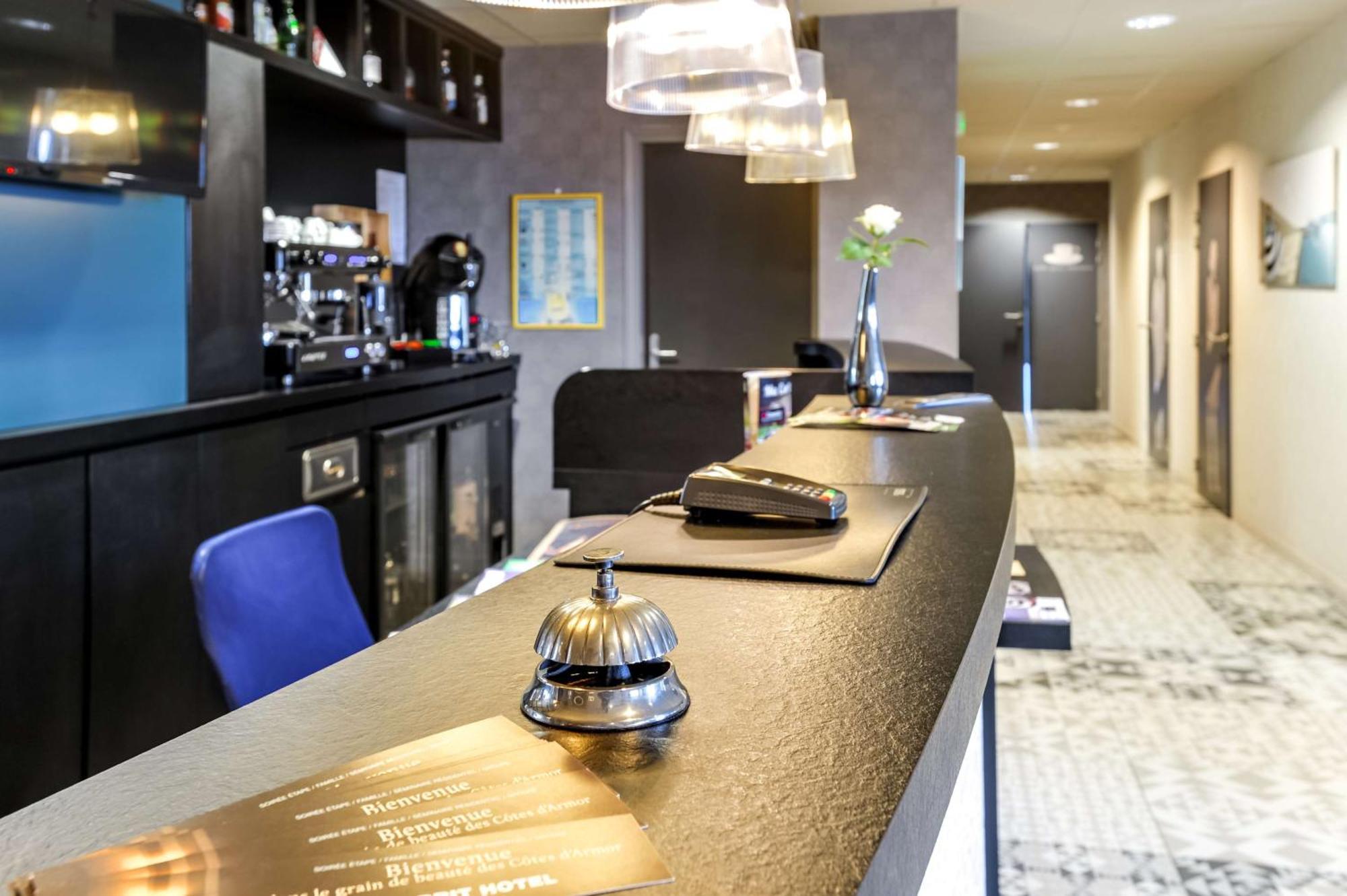 Brit Hotel Le Galion & Spa Биник Экстерьер фото
