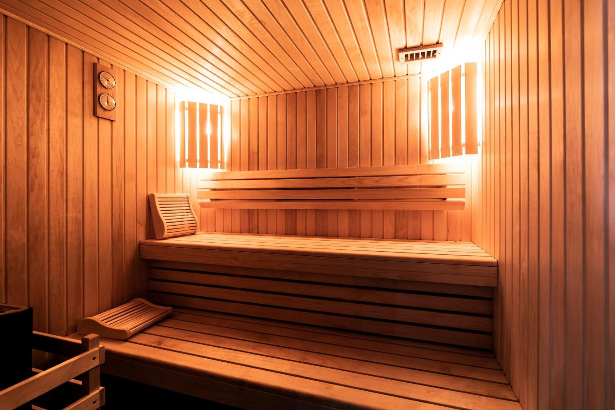 Brit Hotel Le Galion & Spa Биник Экстерьер фото